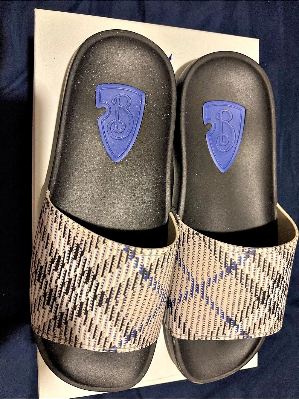 Brogues Patterned Slide Sandals - Picture 2 of 4